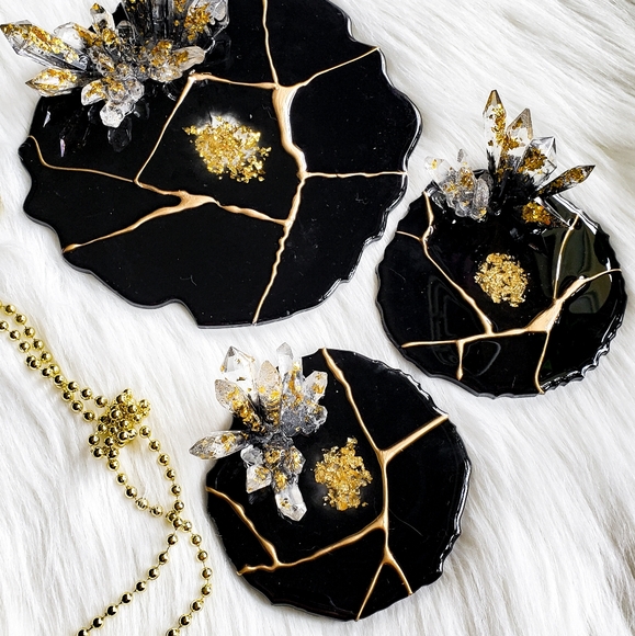 MADE TO ORDER, Jewelry, Ring Holder, Resin Crystal Geode - Picture 5 of 13